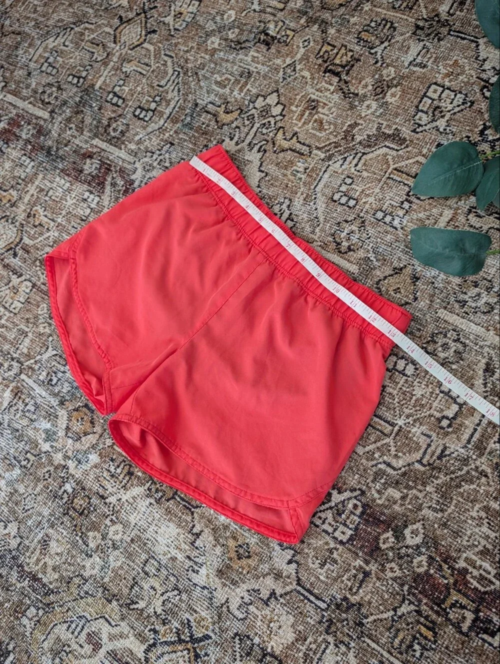 Old Navy Activewear shorts XL